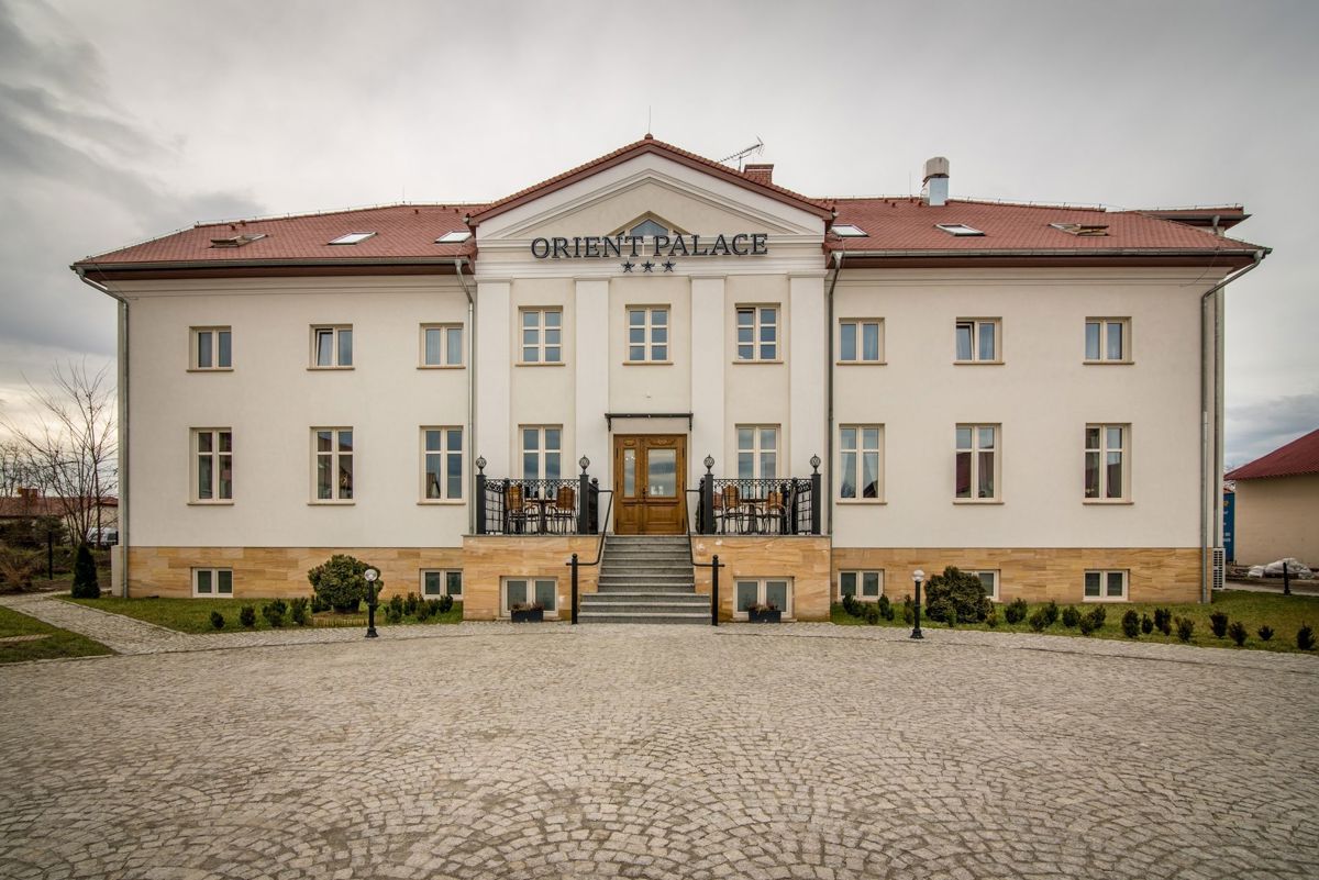 hotel na wesele, parking